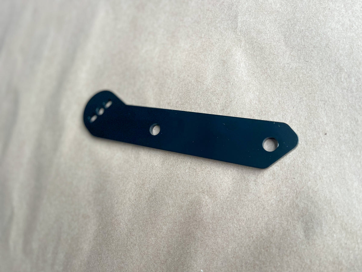 Stealth Pipes Lowrider ST Baggage Support Bracket – simple bolt-on hardware for Harley Softail M8, photo 5 of 5